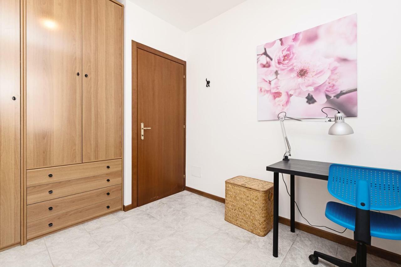 Apartment Colourful Flat Borgo Roma *