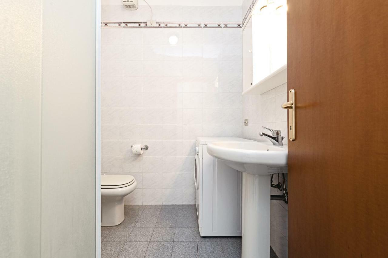 Colourful Flat Borgo Roma Apartment Verona