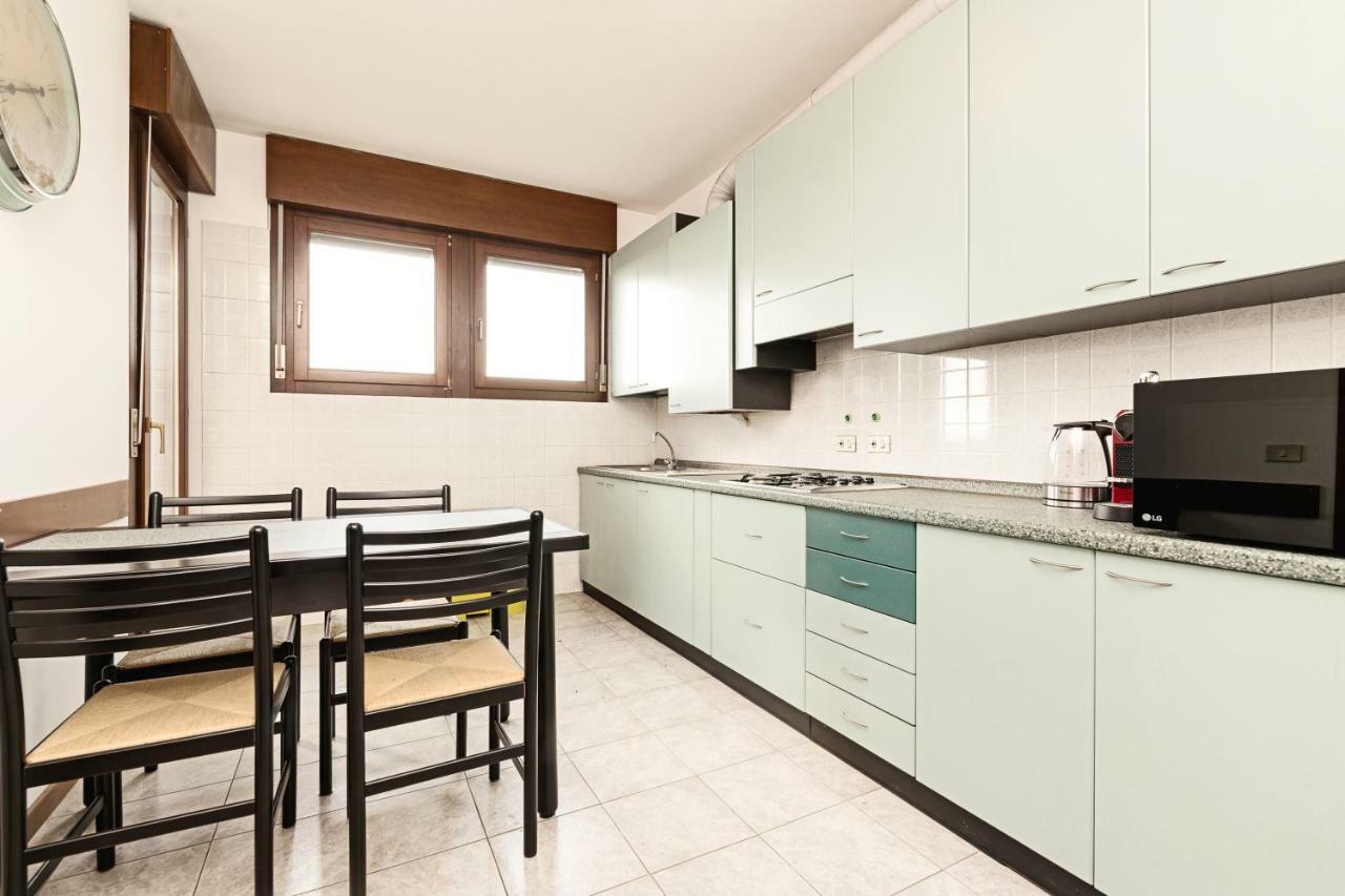 Apartment Colourful Flat Borgo Roma Verona