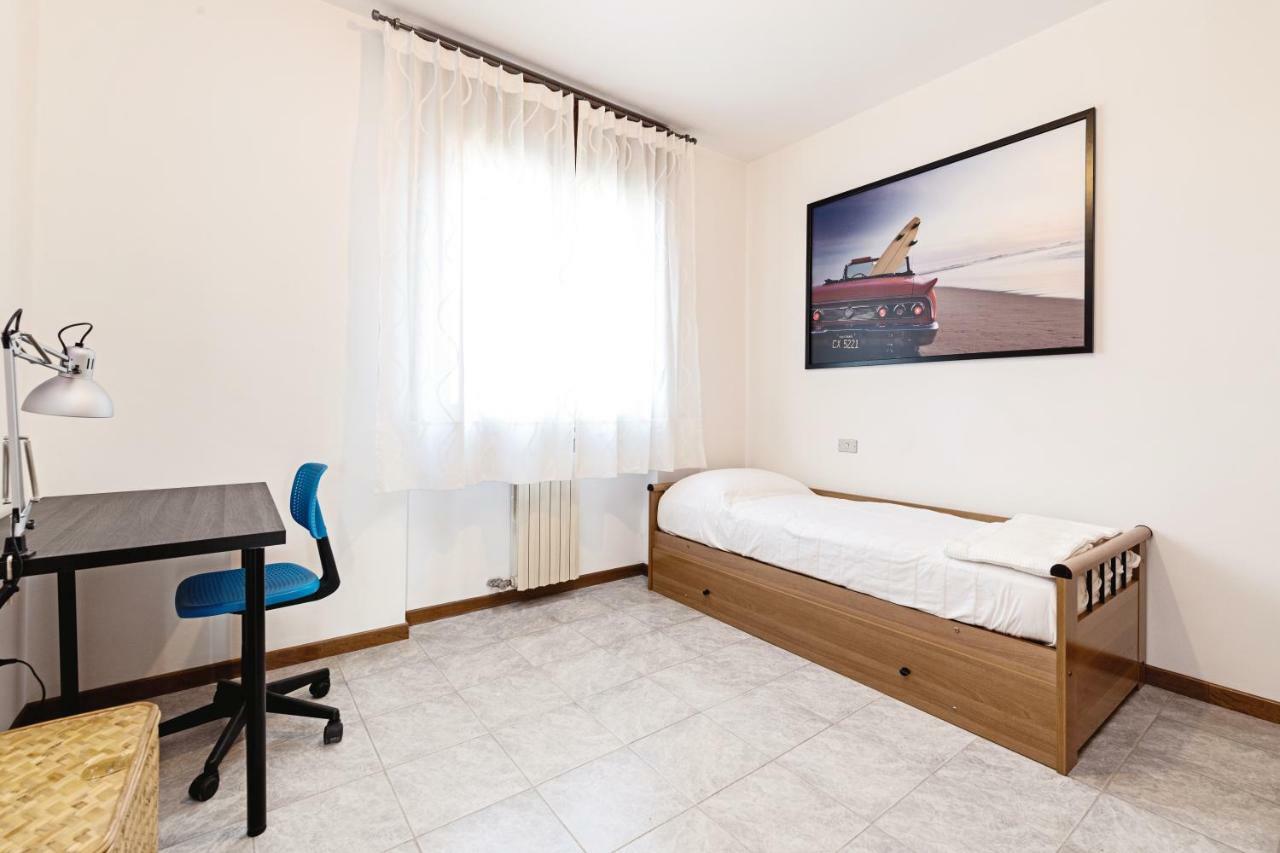 Apartment Colourful Flat Borgo Roma *
