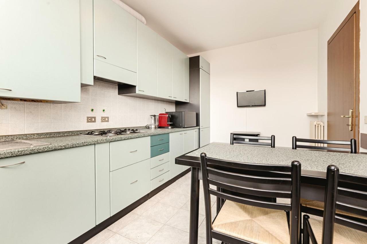 Apartment Colourful Flat Borgo Roma *